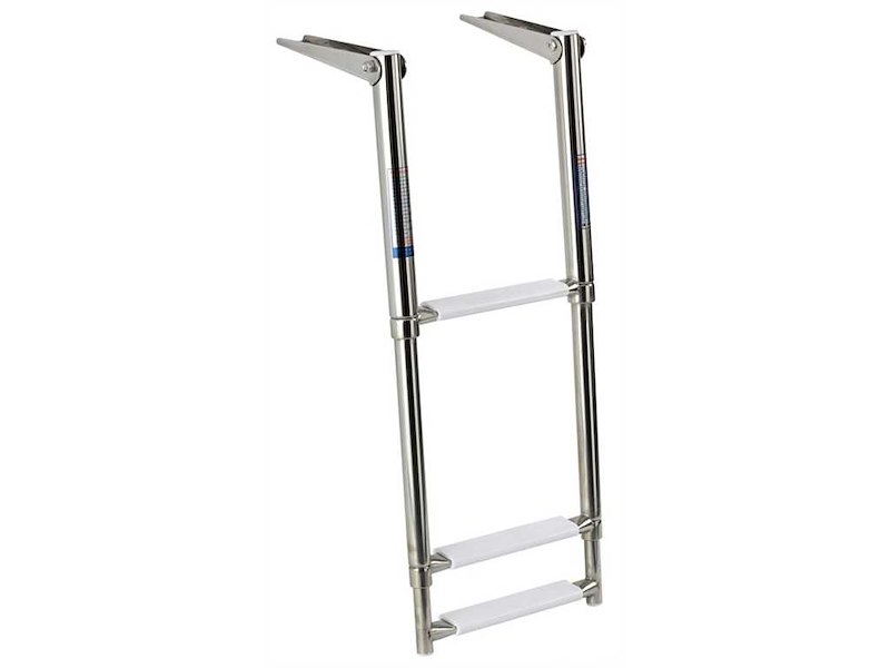 Scaletta telescopica sopra plancetta 