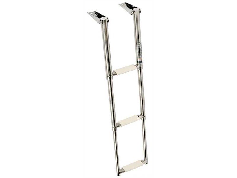 Scaletta telescopica sopra plancetta 