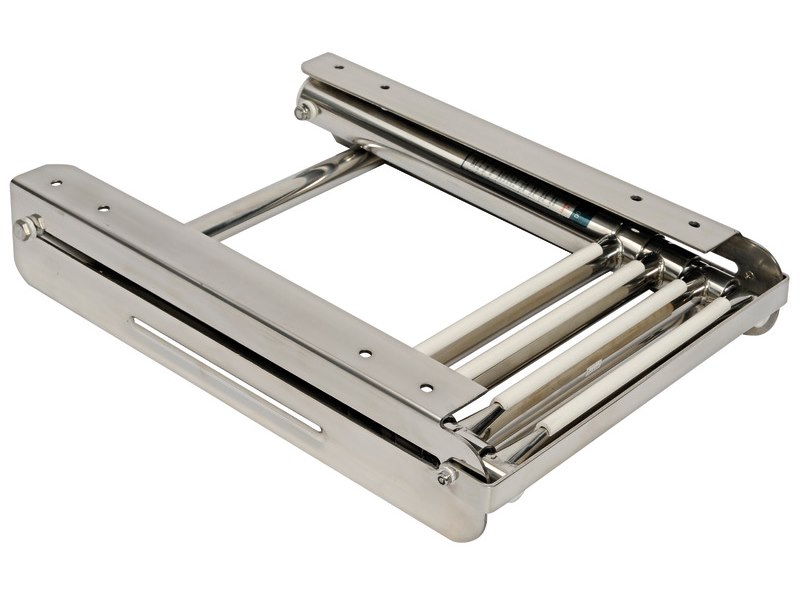 Scaletta telescopica sotto plancetta 