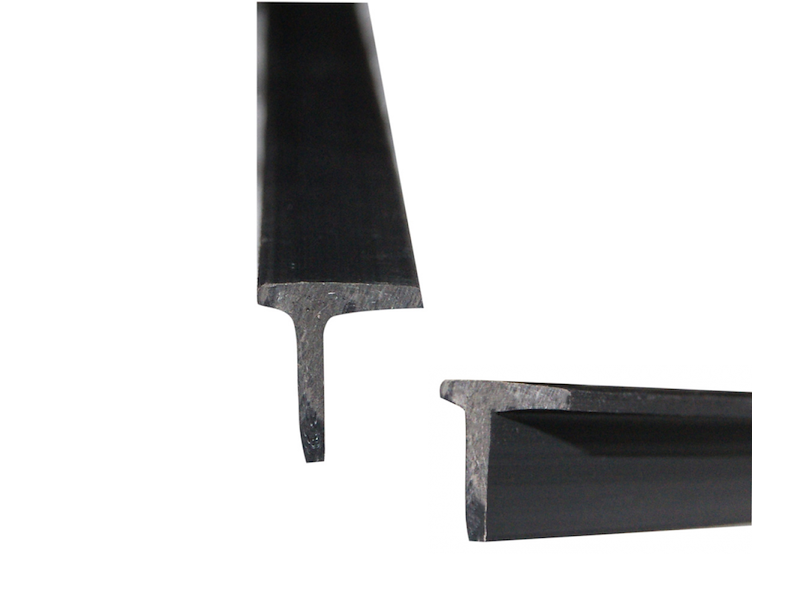 Profilo a T ed accessori per bottazzo in PVC  H 31 mm. 