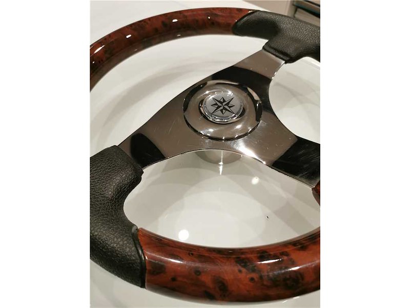 Volante Technic acciaio e radica