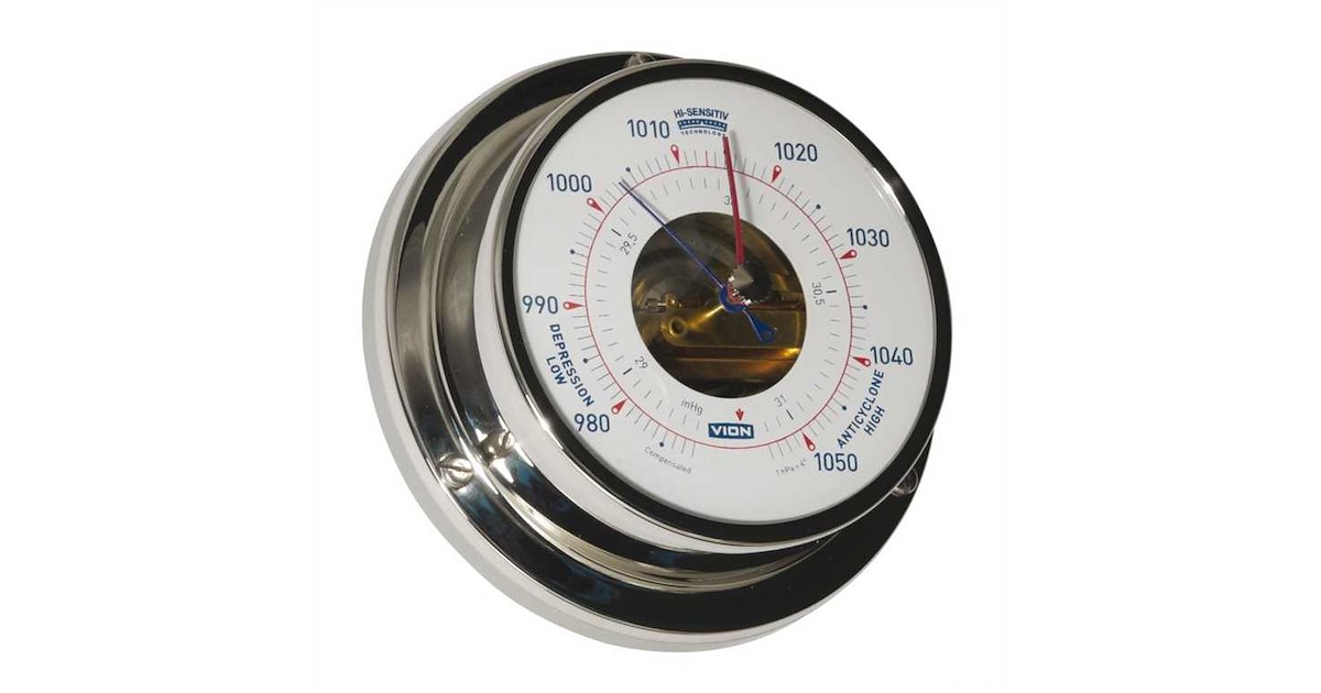 Plafoniera con base circolare in acciaio inox
