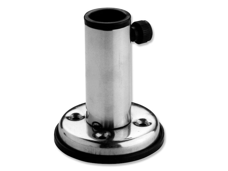 Supporto per aste portabandiera da Ø 22 mm.