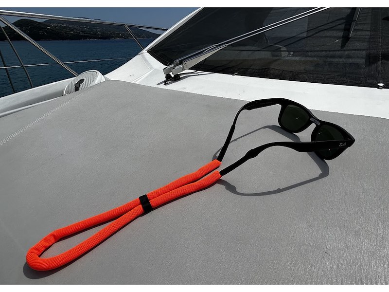 Salva occhiali galleggiante