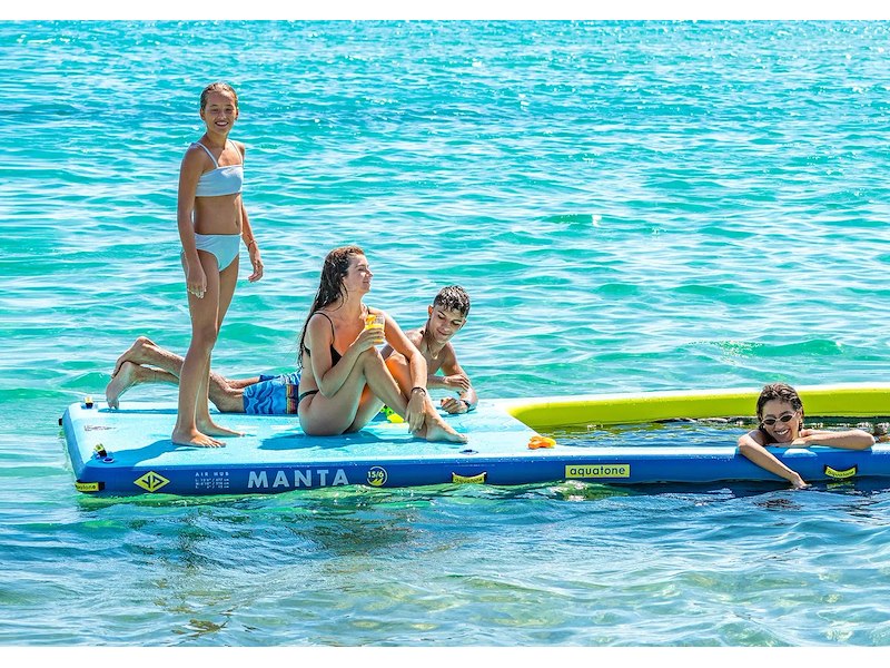 Piattaforma con piscina AQUATONE MANTA