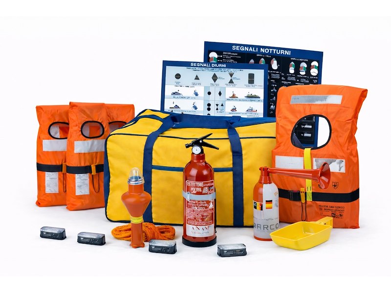 Borsa Dotazioni di Sicurezza 4 Persone entro 12 Miglia - NO SEGNALI SOCCORSO