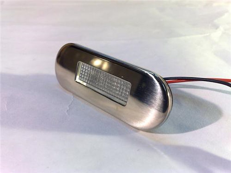 Luce di cortesia 3 led - 84 x 29 mm. -